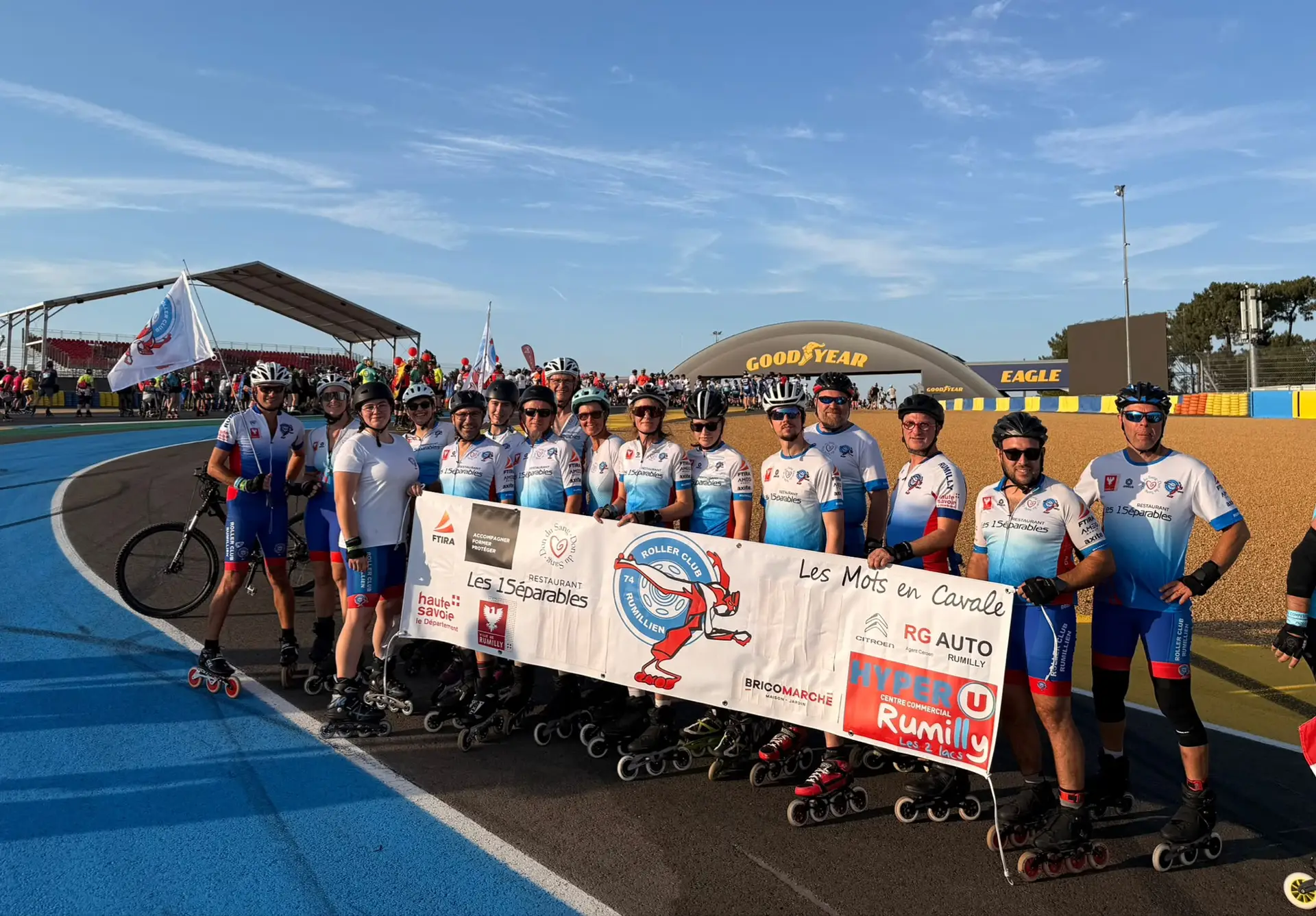 Équipe du Roller Club Rumillien aux 24H du Mans Roller